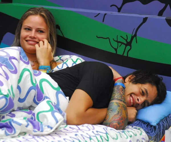 Natália Casassola e Rafinha no quarto do BBB 8 por Kiko Cabral/TV Globo