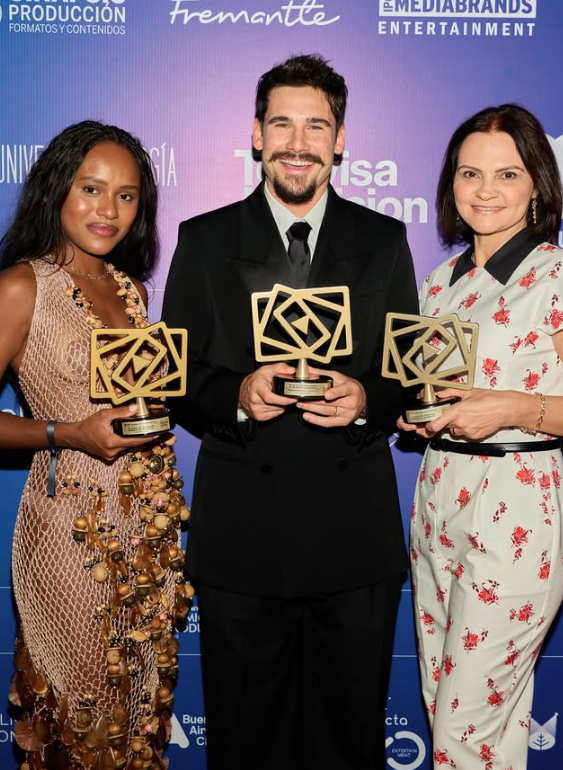 Ator recebeu o prêmio de ‘Melhor Ator Protagonista de Telenovela Romântica’ por sua performance como Rudá, um dos protagonista da novela das nove ‘Mania de Você’ (2024) por Reprodução | Instagram