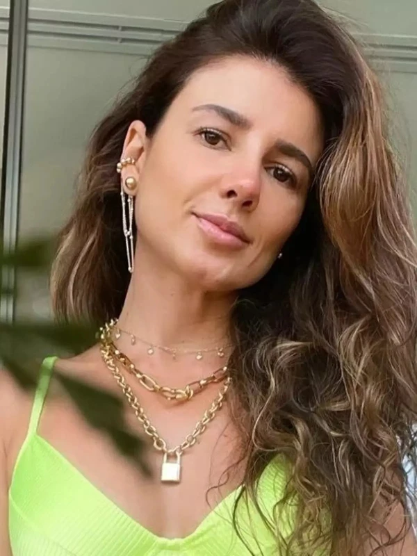 Paula Fernandes por Reprodução/Redes Sociais 