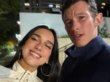 Imagem - Quem é Callum Turner, o noivo de Dua Lipa que não veio ao Brasil com a cantora