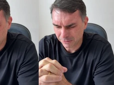 Imagem - Flávio Bolsonaro reage à prisão do pai em live: ‘Intolerância religiosa’