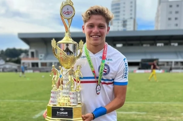 Dell já conquistou Campeonato Baiano Sub-17, Copa 2 de Julho e Copa Metropolitana Sub-15 nas categorias de base do Bahia por divulgação