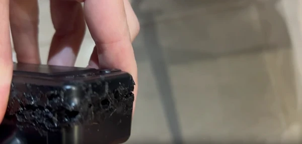 Vídeo mostra tornozeleira de Bolsonaro após violação com ferro quente por Reprodução