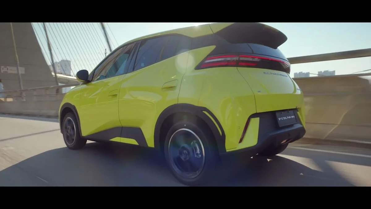 A campanha mostrava o veículo chinês como superior por Reprodução