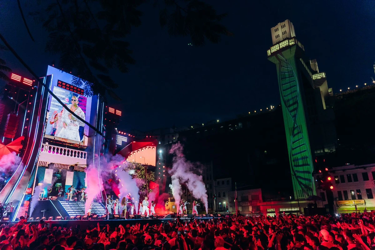 Show de Léo Santana da Praça Maria Felipa