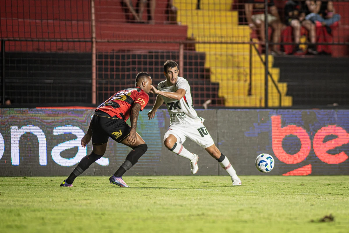 Vitória vence o Sport por Victor Ferreira