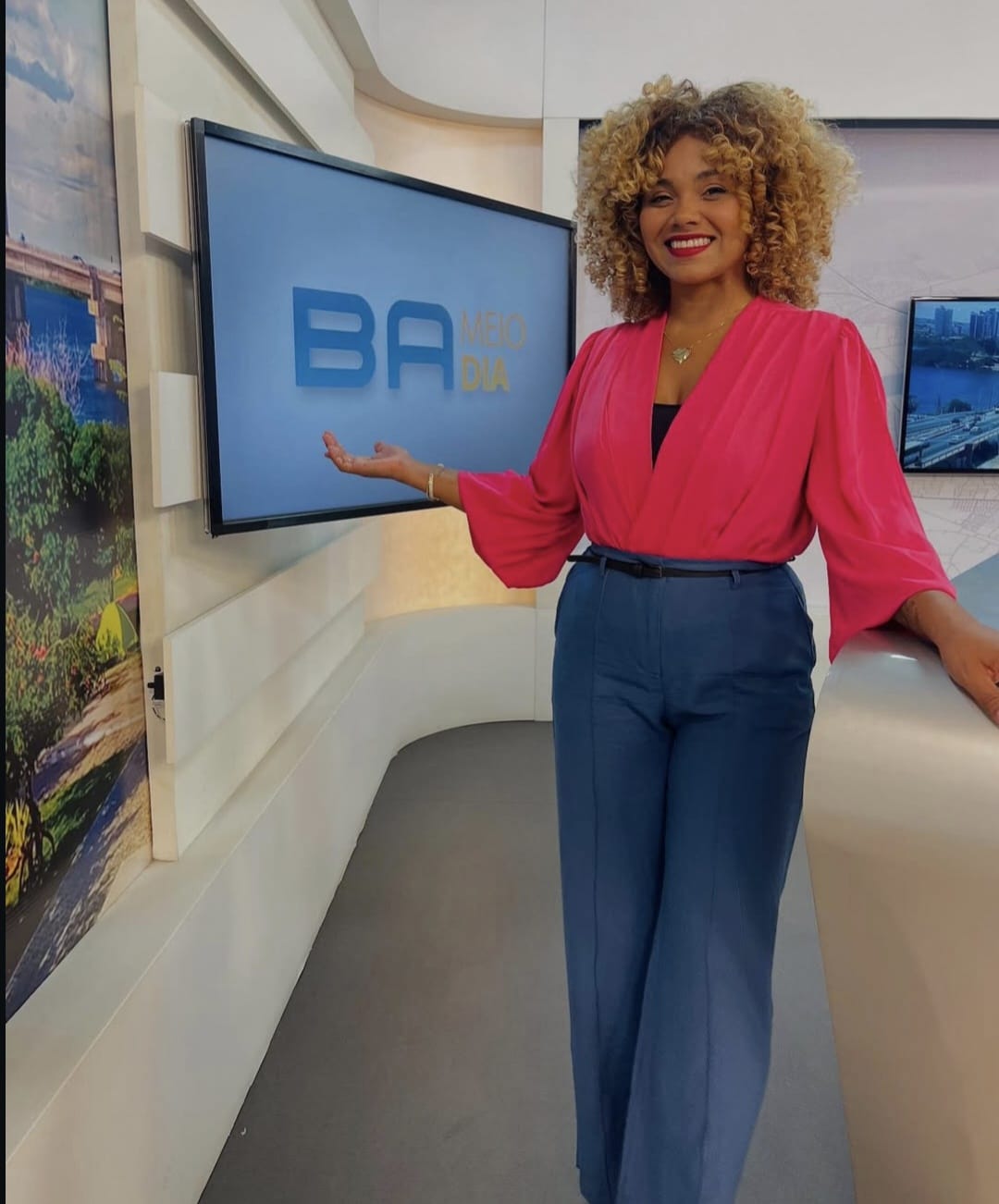 A jornalista Joyce Guirra  por Reprodução/Redes Sociais