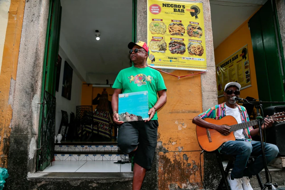 Albino Apolinário, fundador do Bar do Reggae e sua relíquia por Arison Marinho