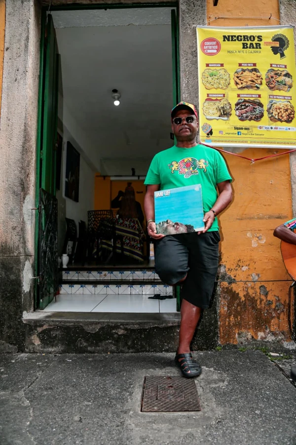 Albino Apolinário, fundador do Bar do Reggae e sua relíquia por Arison Marinho