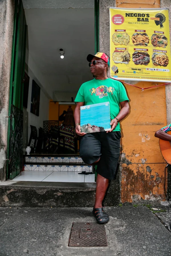 Albino Apolinário, fundador do Bar do Reggae e sua relíquia por Arison Marinho