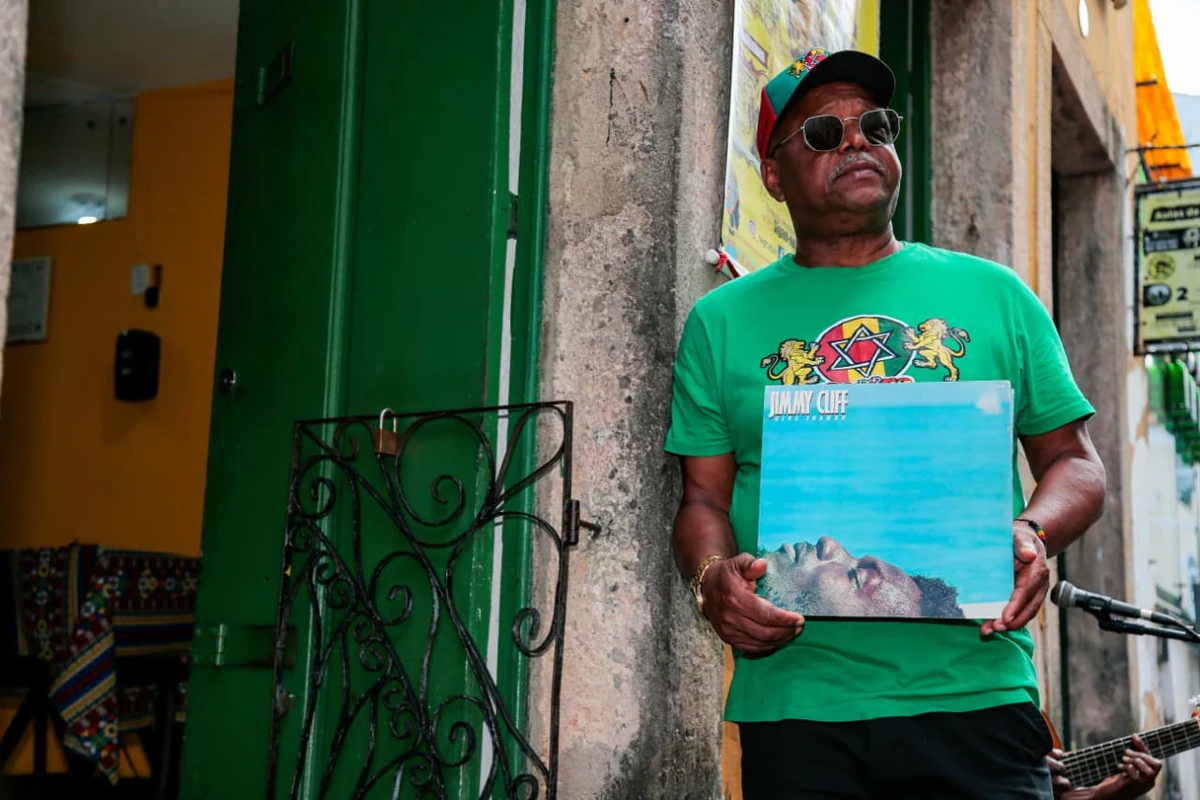 Albino Apolinário, fundador do Bar do Reggae e sua relíquia por Arison Marinho