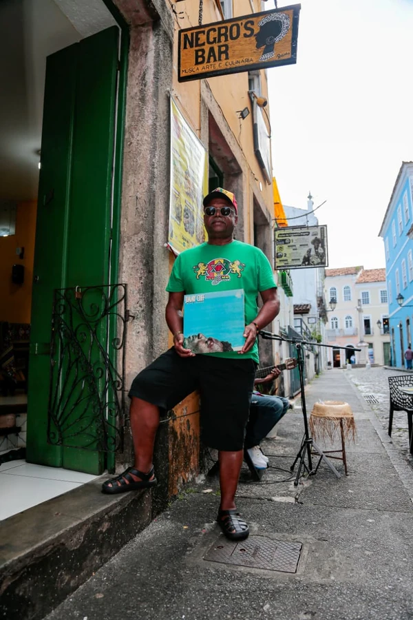 Albino Apolinário, fundador do Bar do Reggae e sua relíquia por Arison Marinho