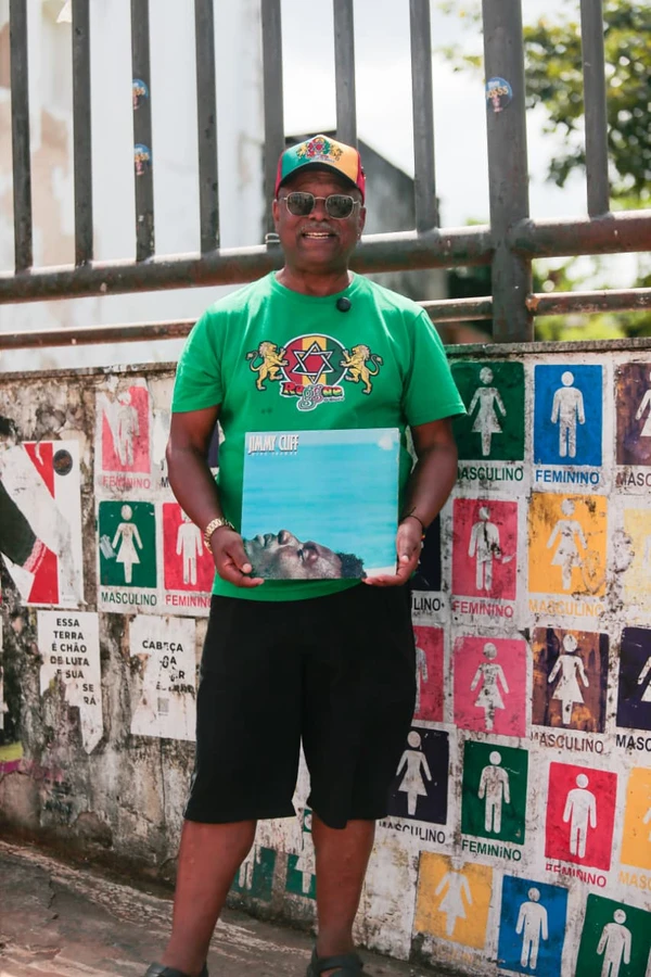 Albino Apolinário, fundador do Bar do Reggae e sua relíquia por Arison Marinho