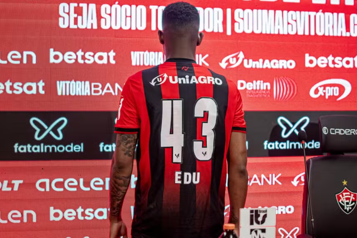 Apresentação de Edu no Vitória por Victor Ferreira/EC Vitória 