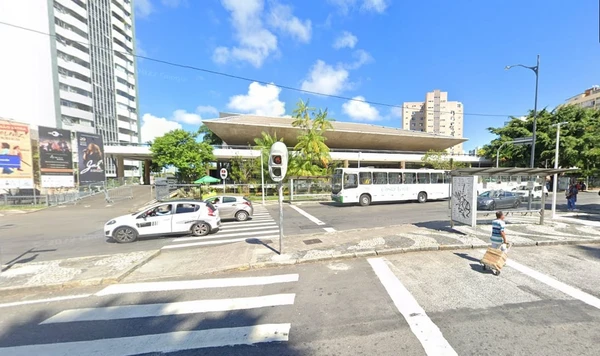 Condomínio fica no Largo do Campo Grande