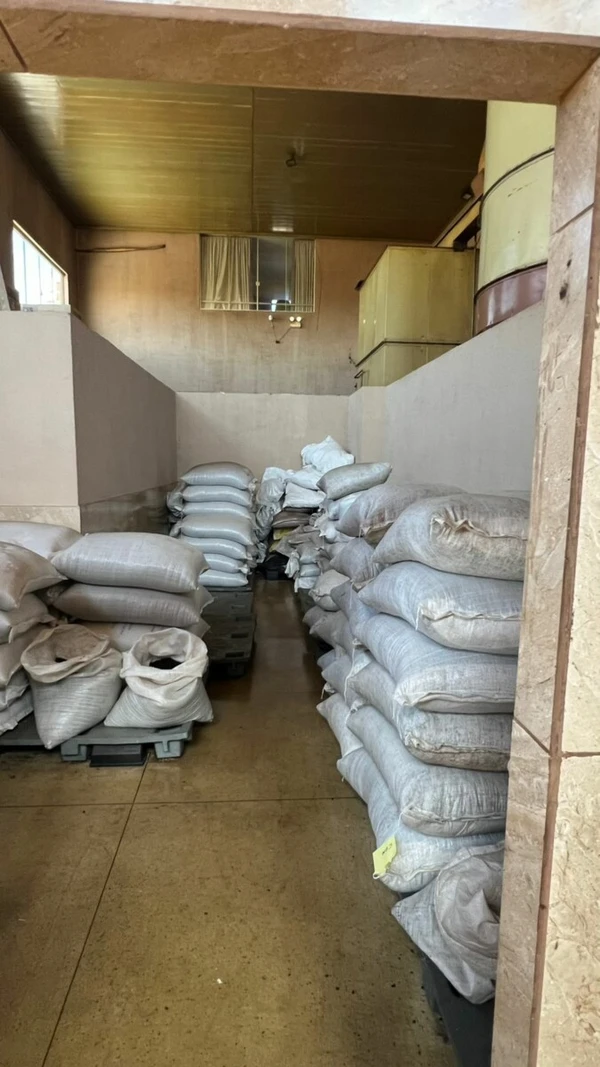 Depósito clandestino de café foi fechado por Divulgação/ PCGO