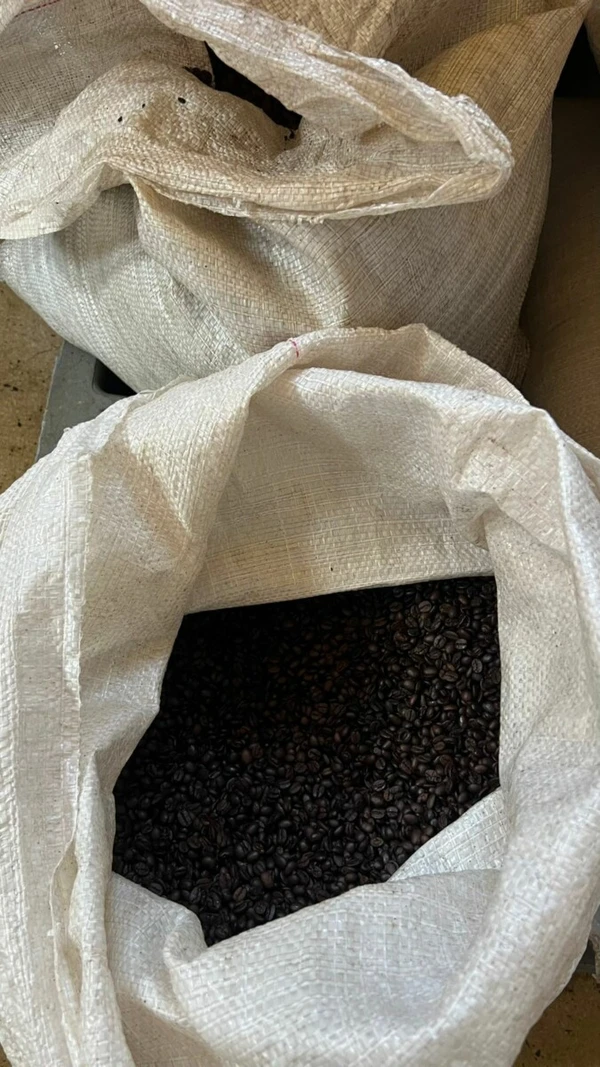 Depósito clandestino de café foi fechado por Divulgação/ PCGO