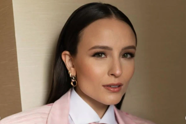 Larissa Manoela rompeu com os pais