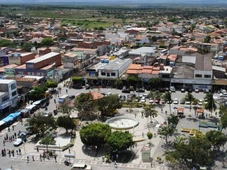 Imagem - Prefeitura baiana oferece mais de 500 vagas em concurso, com salários de até R$ 4,8 mil