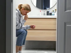 Imagem - Sabe por que você não consegue ir ao banheiro fora de casa? Tem uma razão para isso