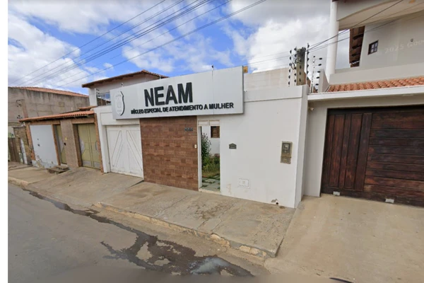 Deam de Irecê:  R. Santo André, 119 por Google Street View