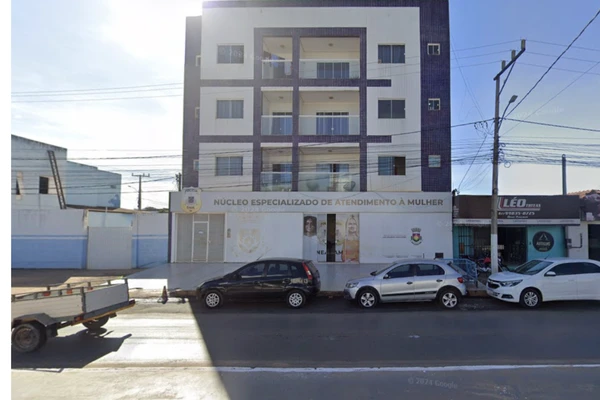 Deam de Luís Eduardo Magalhães: Av. Ayrton Senna, 395. por Google Street View