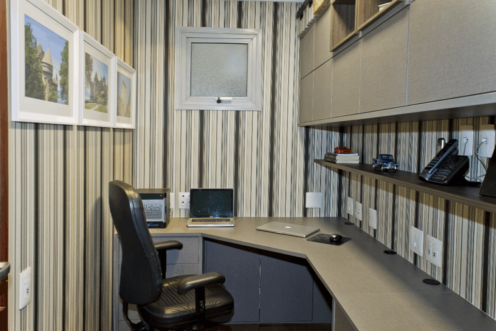 As listras influenciam a percepção de proporção dos ambientes (Projeto: Cristiane Schiavoni | Imagem: Carlos Piratininga)