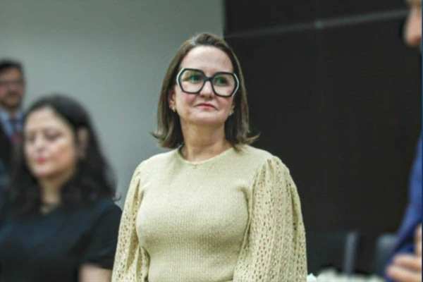 Juíza em posse do TRT no mês de outubro por TRT