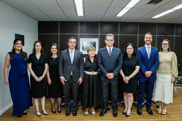 Juíza em posse do TRT no mês de outubro por TRT