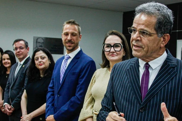 Juíza em posse do TRT no mês de outubro por TRT