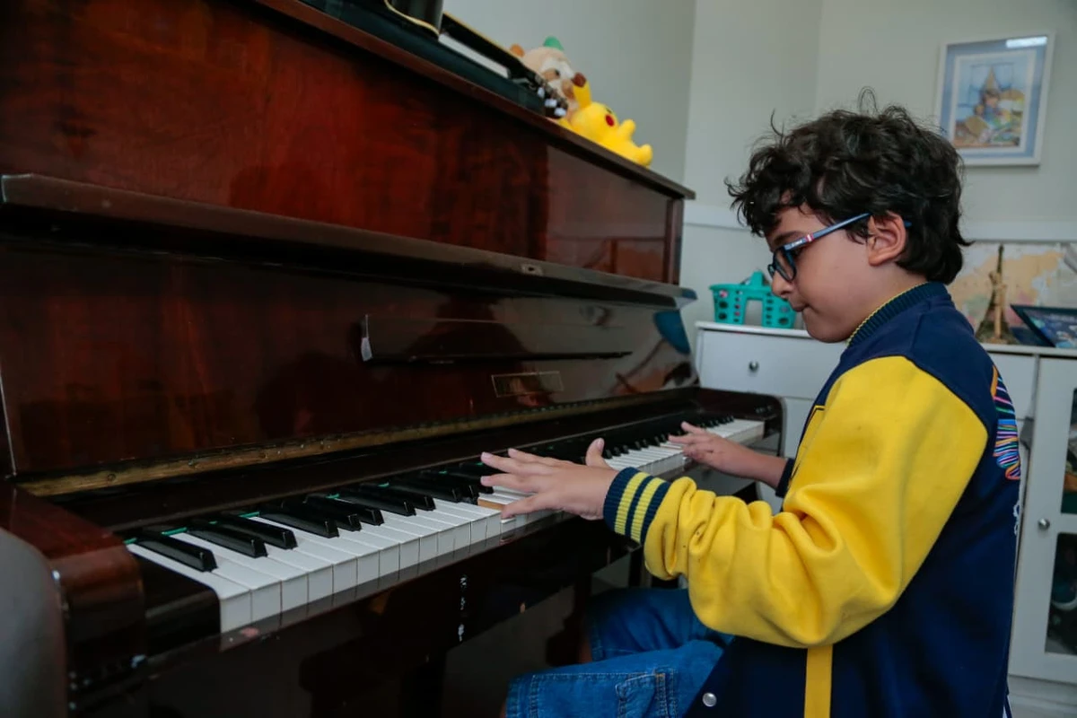 Matheus Cedraz, de 10 anos, foi uma das 12 crianças escolhidas para o programa Sócios-Mirins da AEITA em 2025 por Arisson Marinho/CORREIO