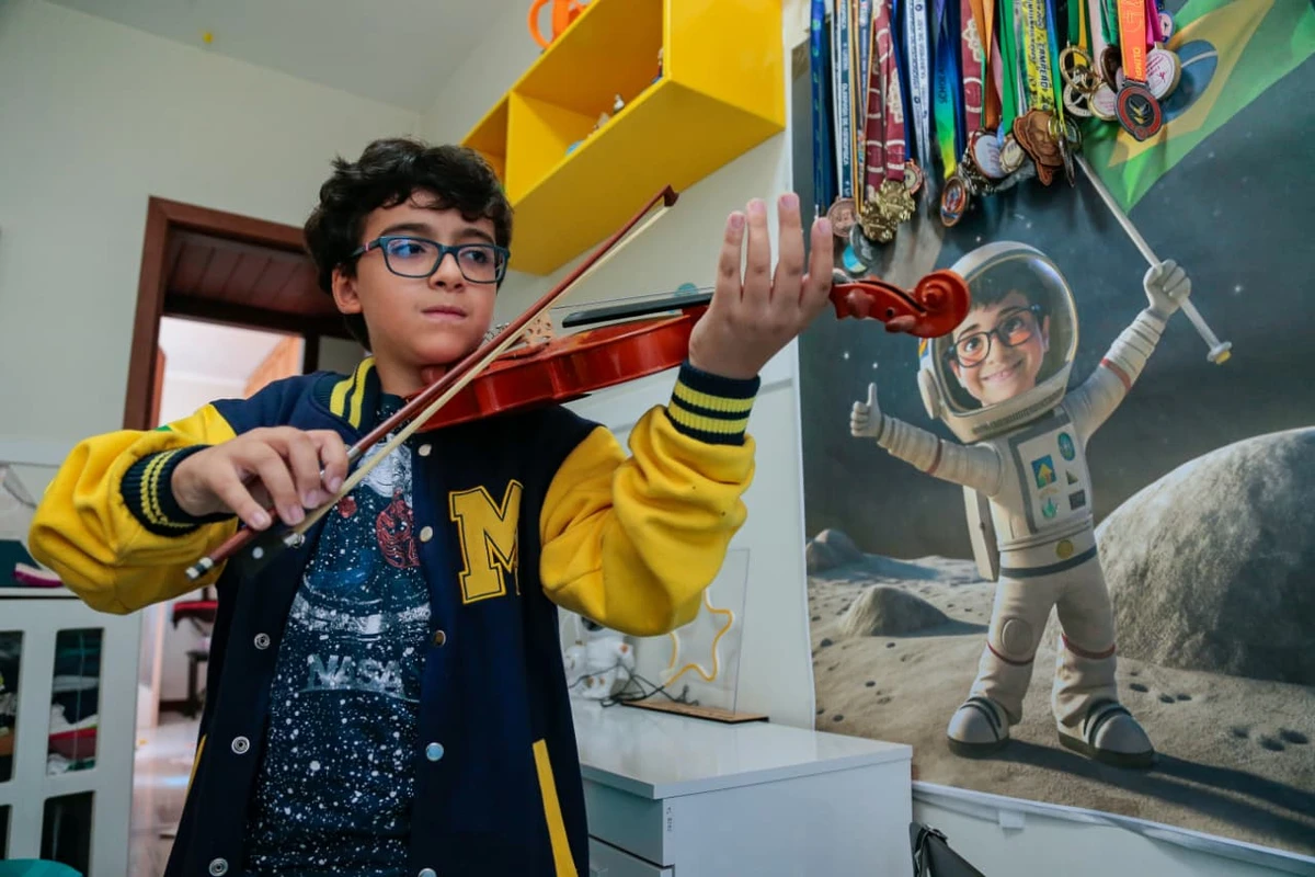 Matheus Cedraz, de 10 anos, foi uma das 12 crianças escolhidas para o programa Sócios-Mirins da AEITA em 2025