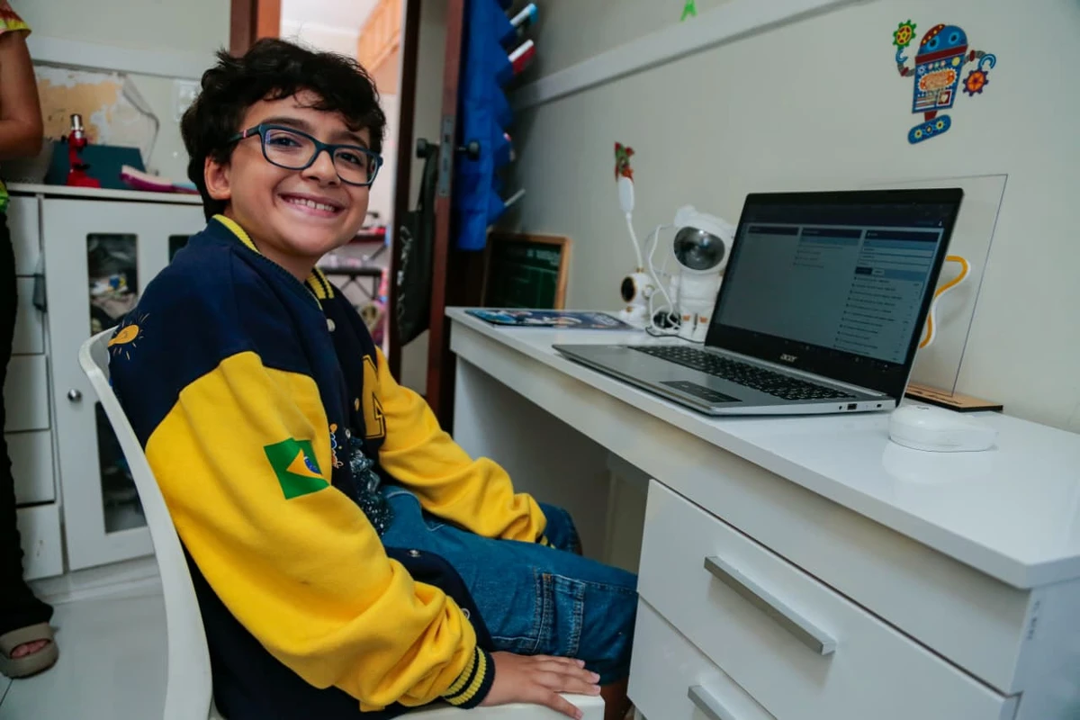 Matheus Cedraz, de 10 anos, foi uma das 12 crianças escolhidas para o programa Sócios-Mirins da AEITA em 2025 por Arisson Marinho/CORREIO