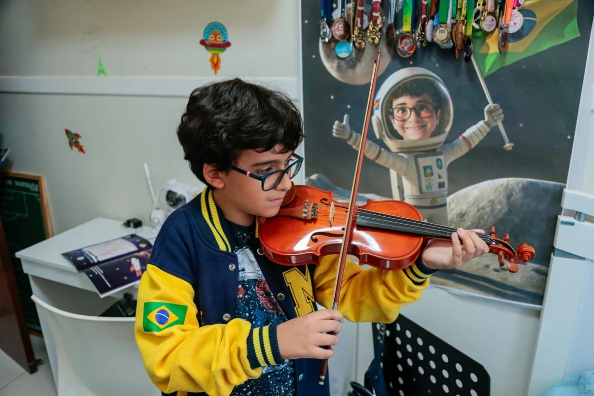 Matheus Cedraz, de 10 anos, foi uma das 12 crianças escolhidas para o programa Sócios-Mirins da AEITA em 2025 por Arisson Marinho/CORREIO