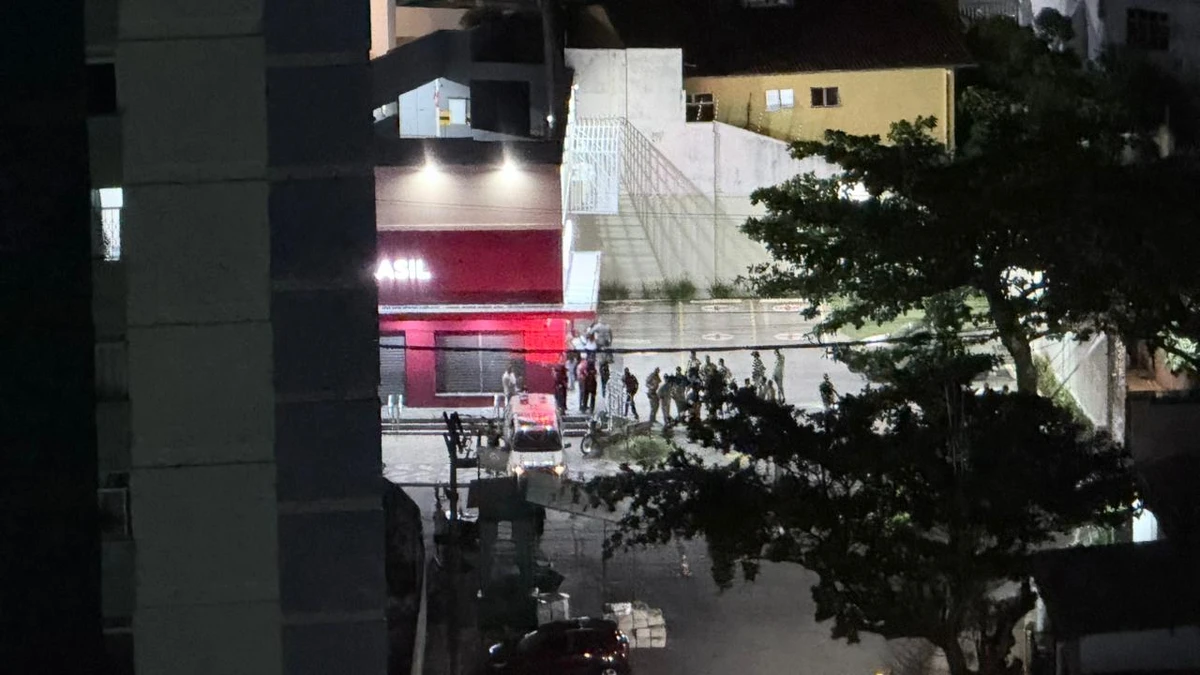 Roubo em farmácia na Pituba termina em tiroteio intenso e funcionários reféns por Leitor CORREIO 