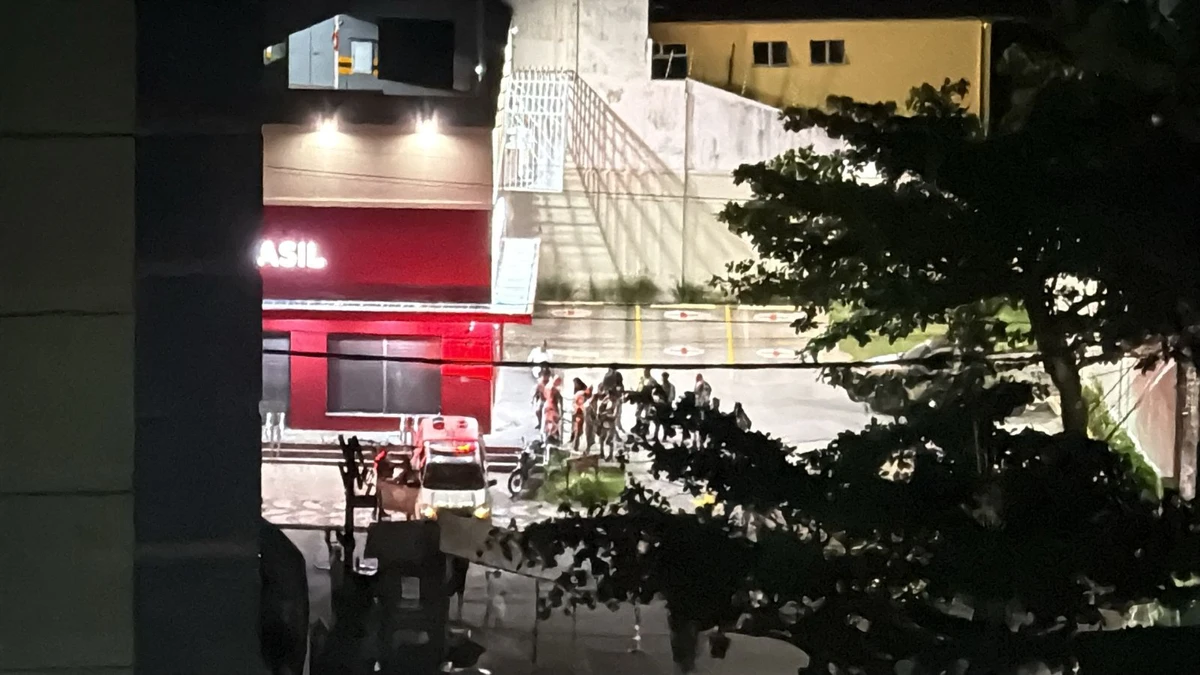 Roubo em farmácia na Pituba termina em tiroteio intenso e funcionários reféns por Leitor CORREIO 