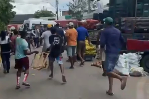 Tumulto em Central de Abastecimento de Feira