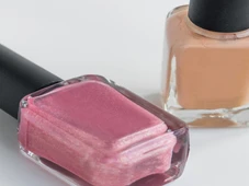 Imagem - Como identificar se o esmalte em gel que você usa tem foi proibido pela Anvisa