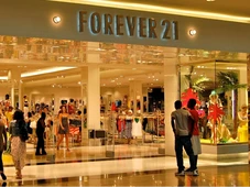 Imagem - Lembra dela? Famosa marca de roupas que fez sucesso no Brasil declara falência e fecha 300 lojas