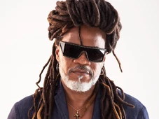 Imagem - Carlinhos Brown poderá se tornar doutor de universidade baiana