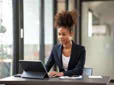 Imagem - MOVER oferece 5 mil bolsas de idiomas para pessoas negras