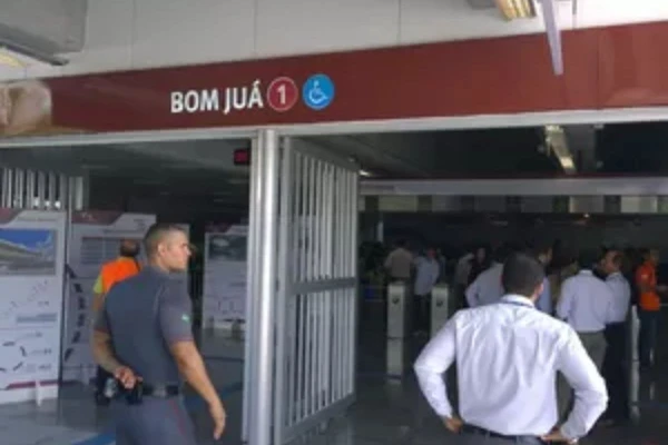 Estação de metrô Bom Juá fica às margens da BR-324 por Reprodução