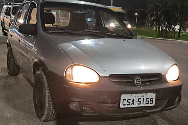 Falso policial é preso pela PM em Lauro de Freitas