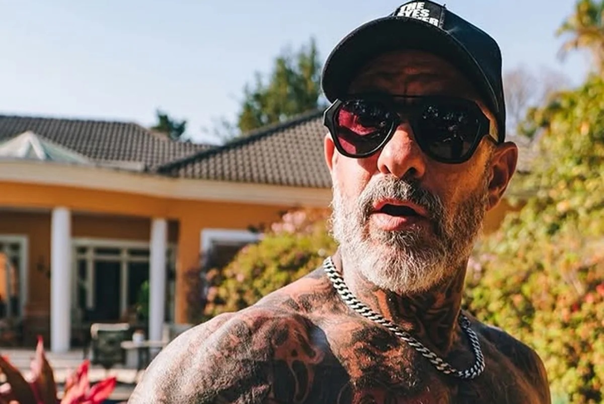 Henrique Fogaça perde quase 20 kg com 'dieta da selva' por Reprodução/Redes Sociais 