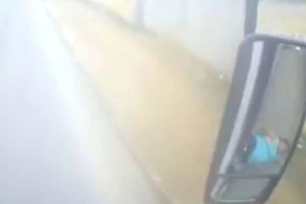 Idosa foi atropelada após ficar em ponto cego de motorista