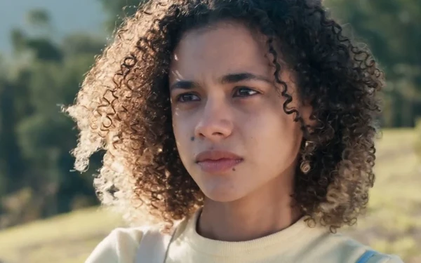 Joélly desmaia no ônibus e é socorrida às pressas por Gilmar