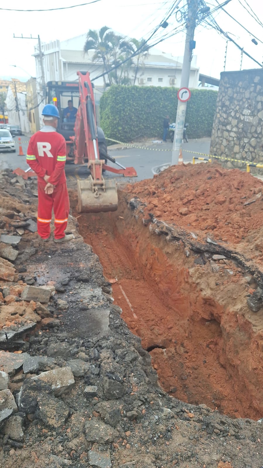 Obra para fechar buraco por Divulgação/Seman