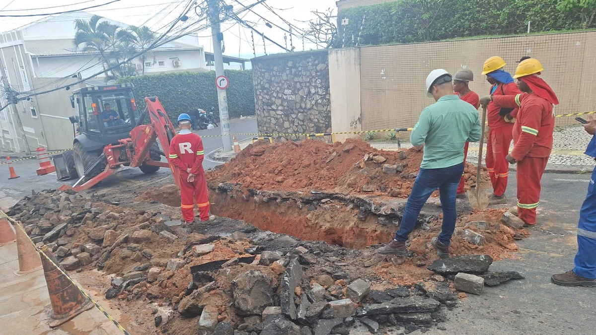 Obra para fechar buraco por Divulgação/Seman