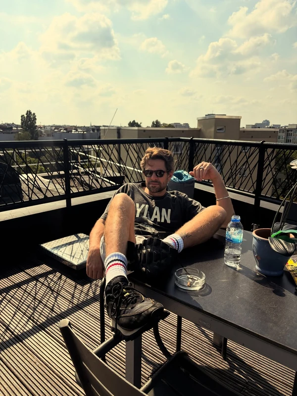 Alejandro Claveaux por Reprodução/Instagram