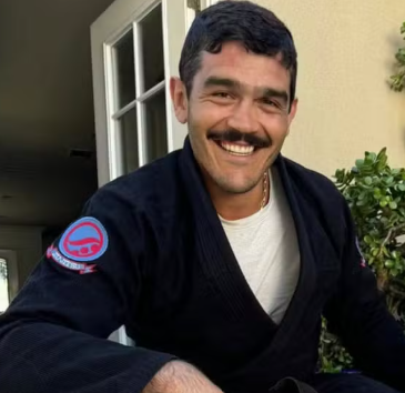 Brasileiro morreu ao ser atingido por raio durante viagem ao Peru por Reprodução